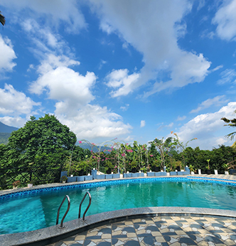 Bể bơi ngoài trời Nature Key Retreat Nhật Hà